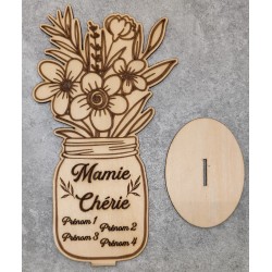 Vase et fleurs pour les grands-mères.